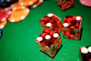 erek11 mobile app showing live blackjack and roulette table streams